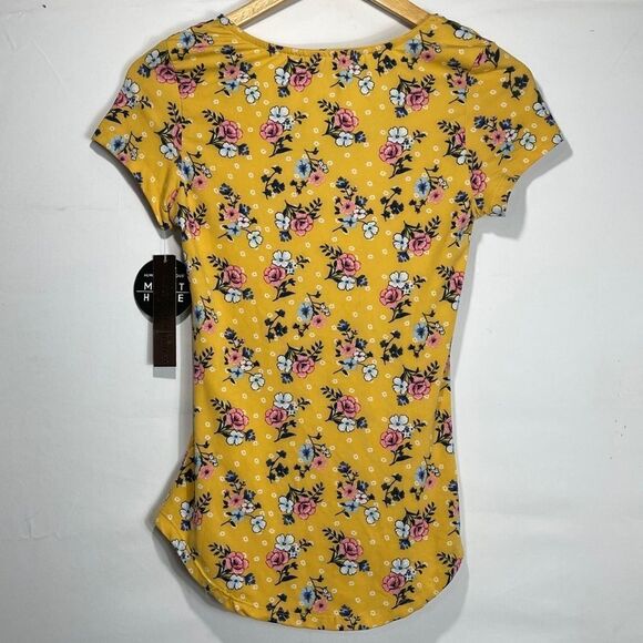 Almost Famous Yellow Floral Top - Picture 9 of 9